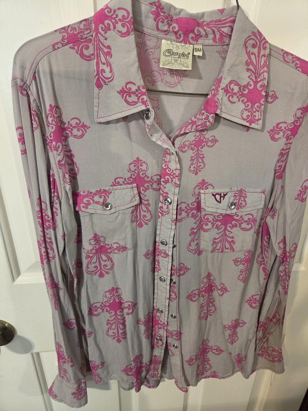 Cavender's Pink and Gray Button-Front Women's Shirt